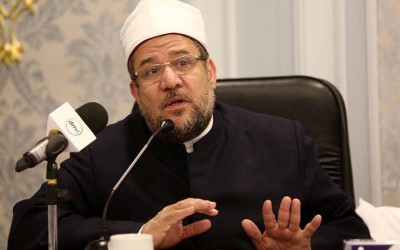 حقيقة إعلان وزارة الأوقاف معاقبة من يذيع قرآن المغرب في المساجد