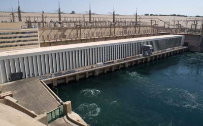 هل السد العالي أصغر مورد للكهرباء في مصر ؟