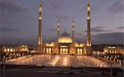 حقيقة أن مسجد الفتاح العليم هو أضخم مسجد في العالم