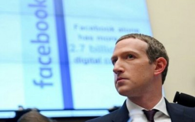 حقيقة انهيار سهم فيسبوك بسبب حملة التقييمات السلبية