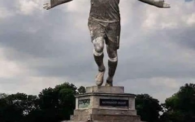 حقيقة صورة تمثال محمد صلاح في إنجلترا