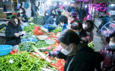 الصين تدعو مواطنيها لتخزين المواد الغذائية.. ماذا يحدث؟