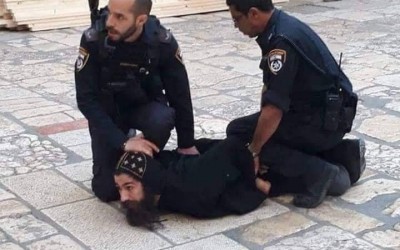 حقيقة اعتداء شرطة الاحتلال الإسرائيلي على راهب مصري بسبب رفع الأذان
