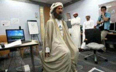 حقيقة توظيف الإمارات لداعية آلي كخطيب جمعة