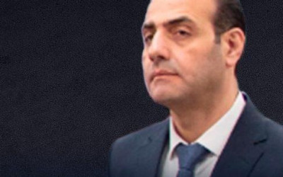 جامعة وهمية يدعي حازم الشرع حصوله على دكتوراه منها .. ترأس مجلس أمنائها مندوب اليمن بـ "الجامعة العربية" وأعطت شهادات لمسؤولين بنظام "الأسد"