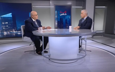 "لابيد" يمرر الأكاذيب الإ.سـ.رائيلية أمام "المتفرّج" عماد أديب