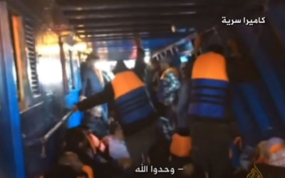 حقيقة فيديو غرق سفينة مهاجرين بالقرب من السواحل السورية
