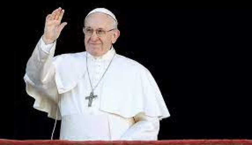 صورة البابا فرانسيس وهو يحمل علم المثليين مُصممة بالذكاء الاصطناعي