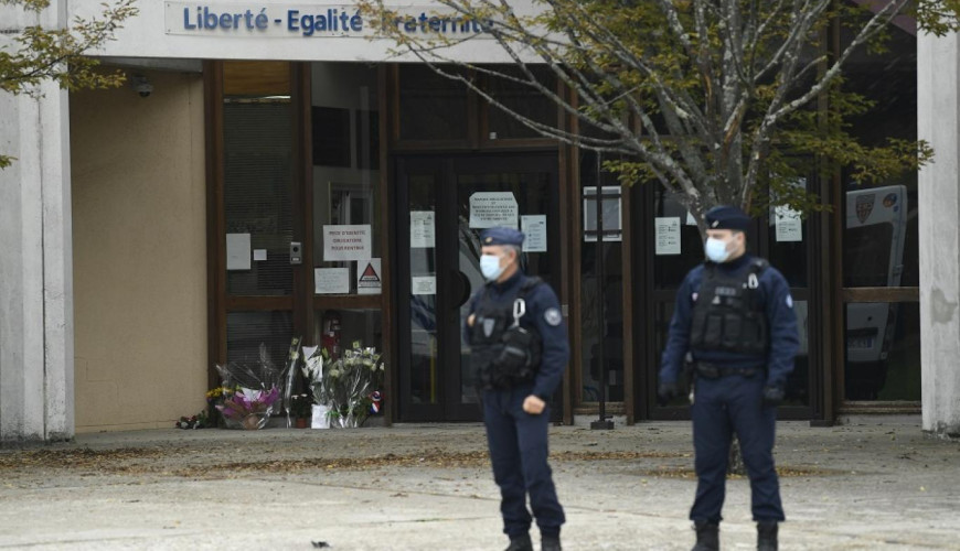 حقيقة فيديو اعتراف مسؤول فرنسي بأن مرتكب هجوم نيس ليس مسلمًا