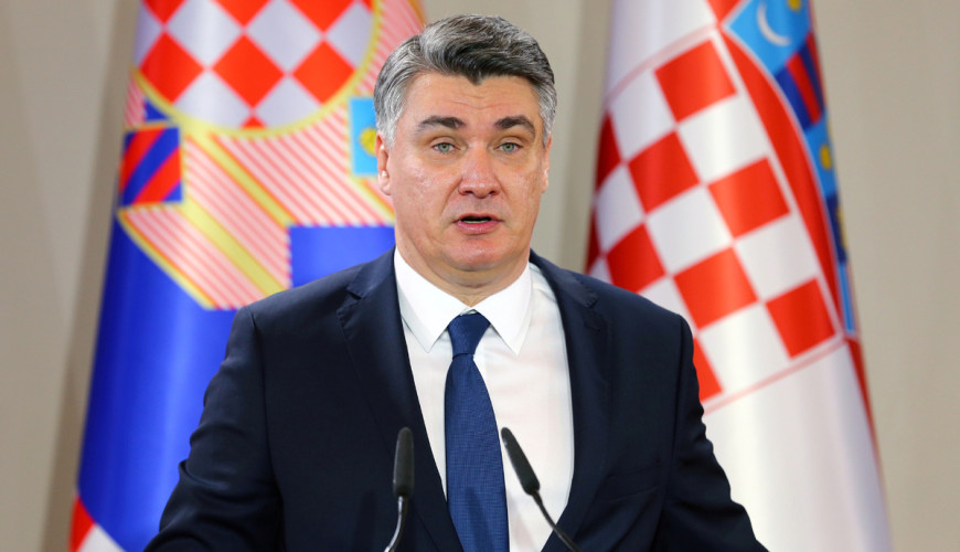 حقيقة بيع رئيس كرواتيا الطائرة الرئاسية وتخفيض راتبها