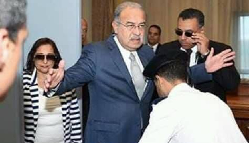 حقيقة صورة تفتيش رئيس الوزراء قبل لقاء الرئيس السيسي