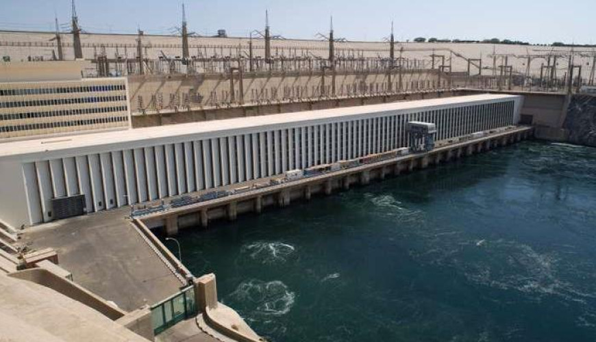 هل السد العالي أصغر مورد للكهرباء في مصر ؟