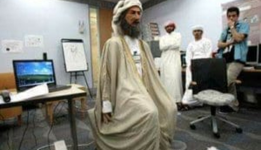 حقيقة توظيف الإمارات لداعية آلي كخطيب جمعة