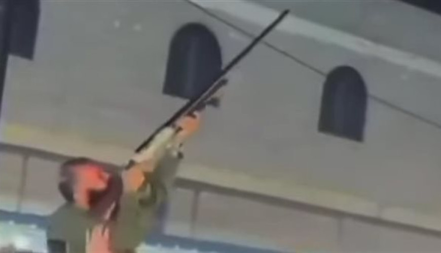 بعد توثيق متصدقش للواقعة ومخالفتها للقانون.. "الداخلية" تتحفظ على بندقيتين احتفل بهما "خيرالله" و"تتخذ الإجراءات القانونية"