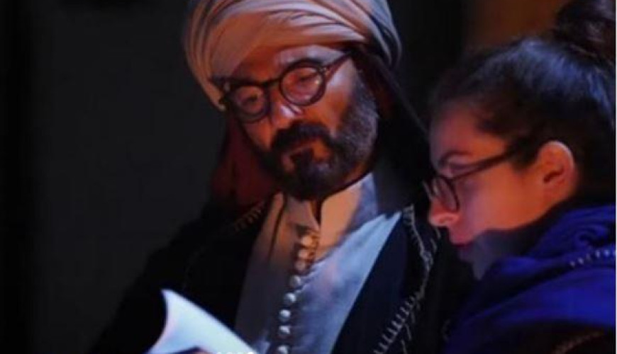 حقيقة ارتداء خالد النبوي نظارة طبية خلال تمثيله مشهدًا في "رسالة الإمام"