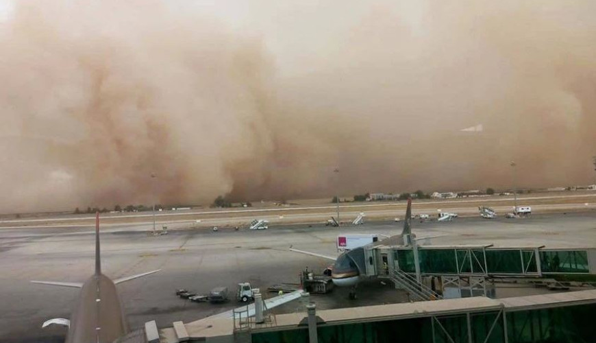 عاصفة رملية تضرب مطار الملكة علياء
