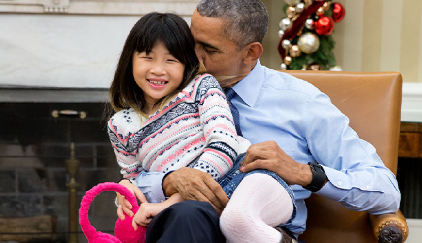 حقيقة "الصورة المسربة للرئيس الأمريكي الأسبق أوباما وهو يغتصب طفلة صغيرة"